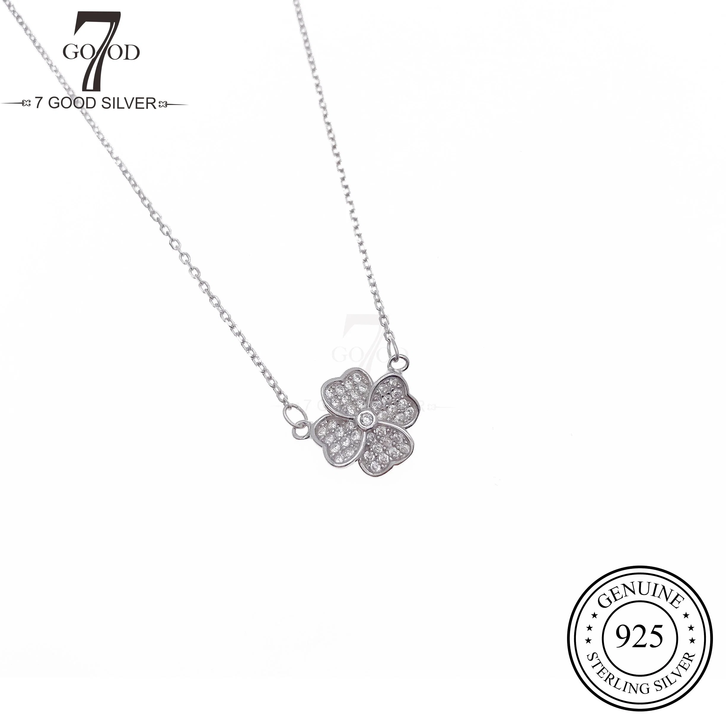 OEM Custom Fashion 925 Silver Jewelry Necklace with Four Square Flowercharm