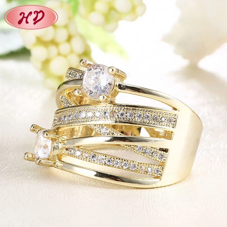 Commerce de gros anneaux de mariage de design de luxe pour les femmes les anneaux de zircone cubique femelle Fashion Cadeaux