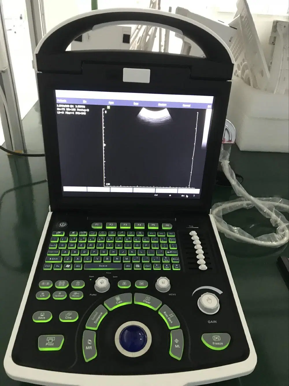 L'équipement médical Hot Sale le moins cher d'échographie portable Instruments de la machine avec les sondes de coût pour l'homme Pet Vet Veterinary