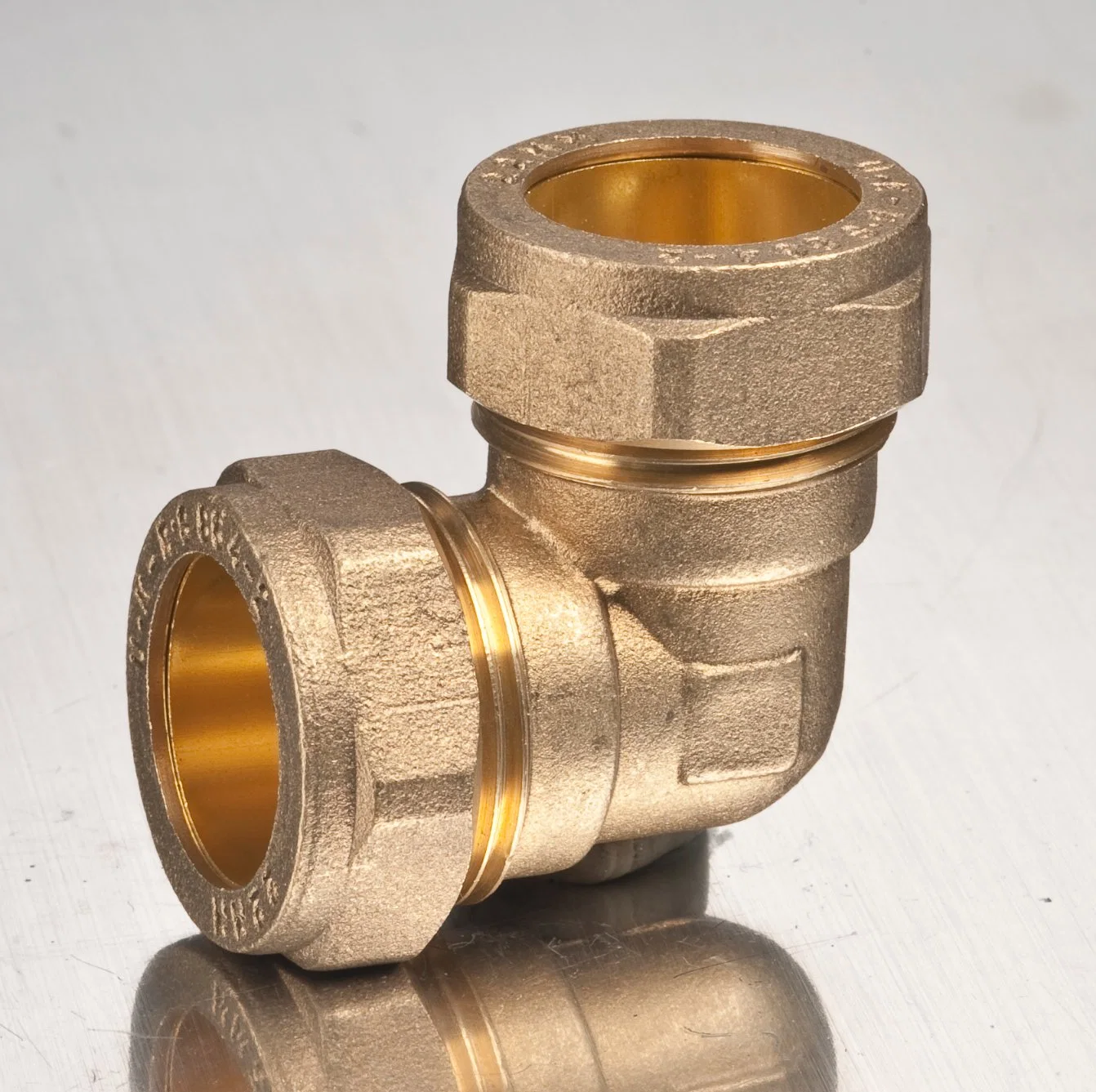 Tee Elbow Straight Nipple Brass Pex Al Pipe Thread Compression Fitting with Screw