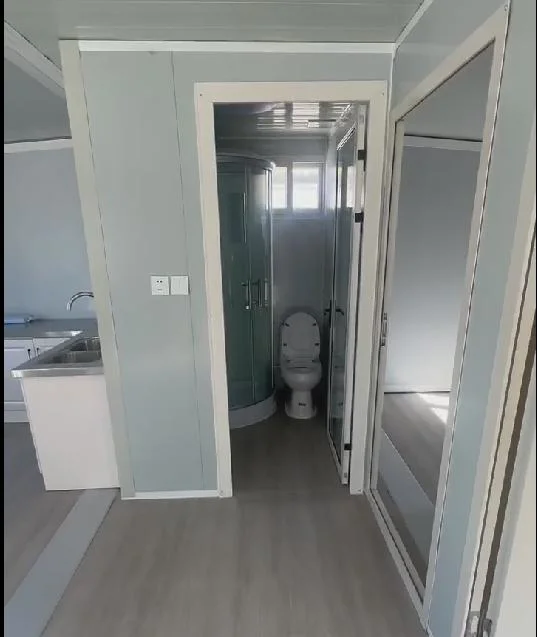 Four Bedroom Luxury Container Home 40FT Prefabricated Houses 2 Rooms Dining Kitchen Expandable Container House