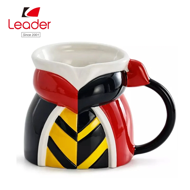 Venta al por mayor directa de fábrica de cerámica taza taza única forma de ardilla.