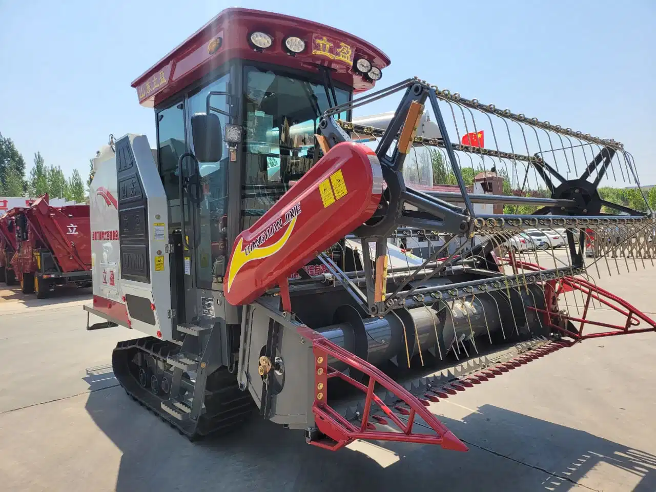 Diesel Egnine Rice and Wheat Soybean Combine Harvester Agriculture Machine