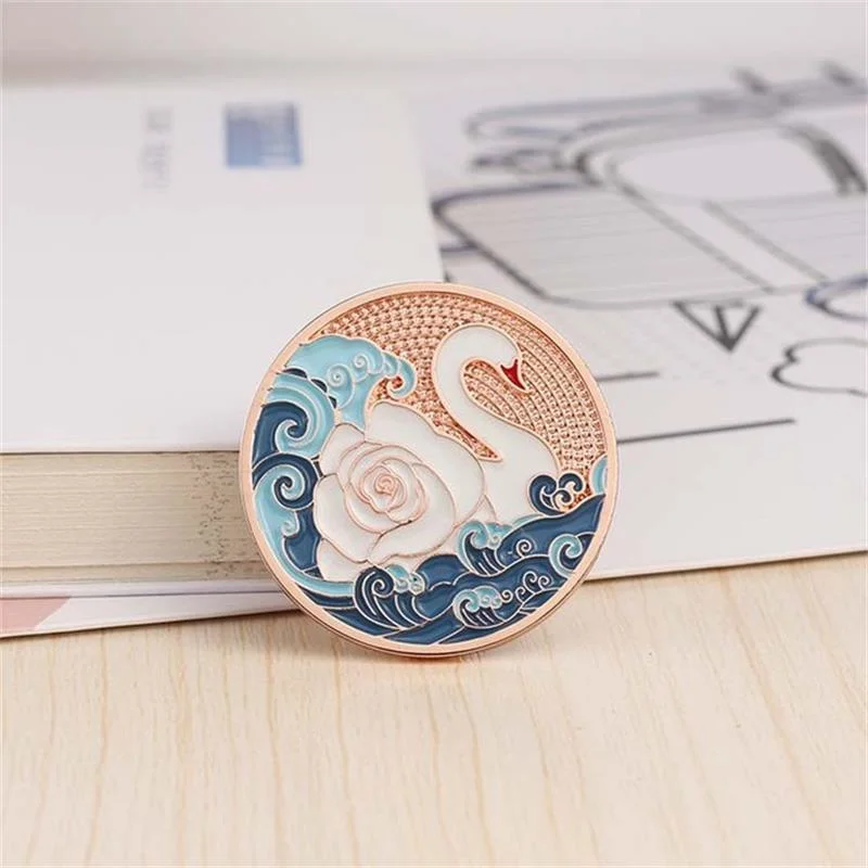 Cute Mini Animal Swan Round Custom Metal Soft Enamel Lapel Badge Pin