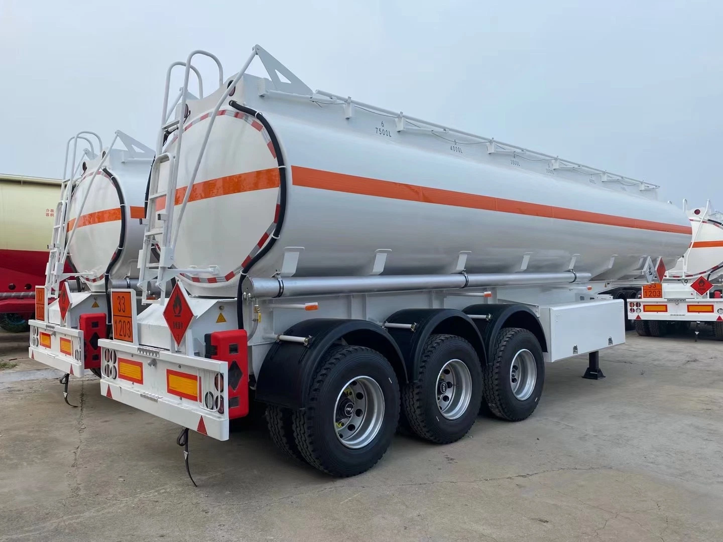 Factory Supply Fuel Tank Gas Station Tri-Axle 40000 Liters Oil Tank for Sale