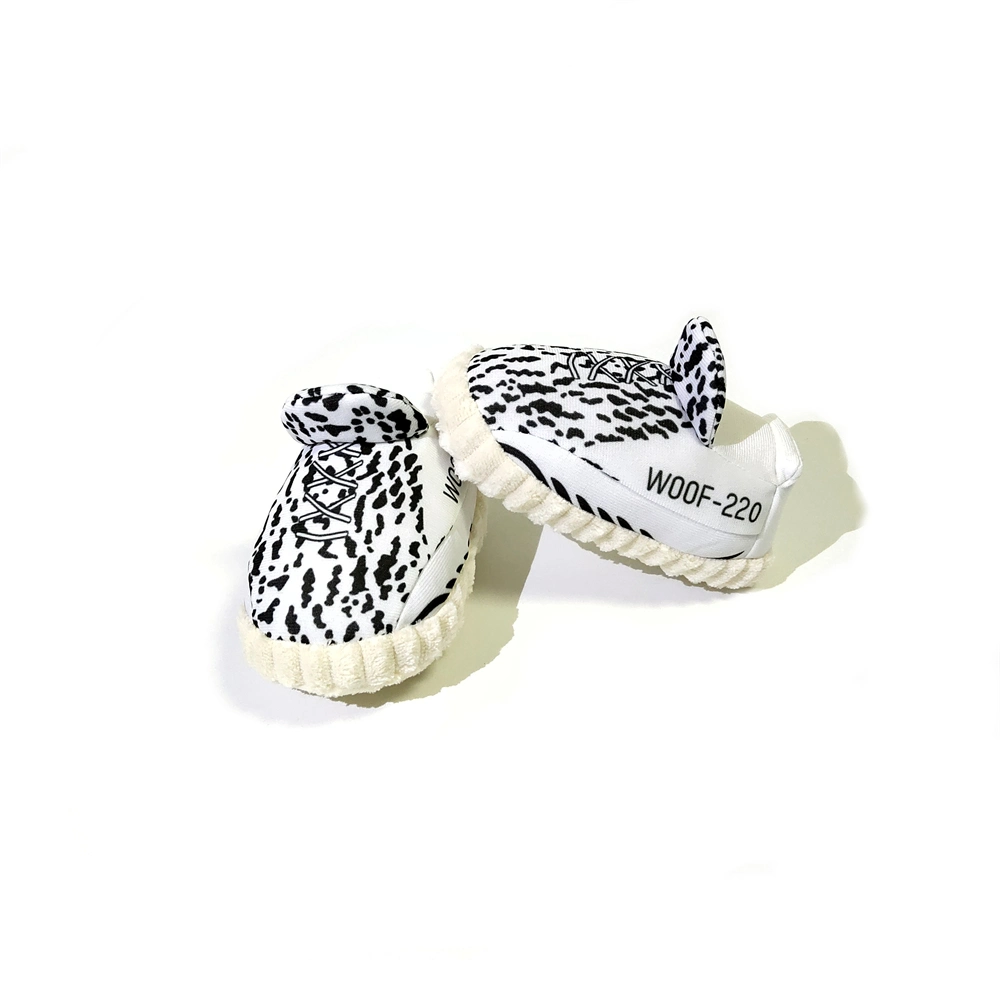 El diseño de zapatillas de peluche Yeezy Peluche personalizado Squeaker dog toys