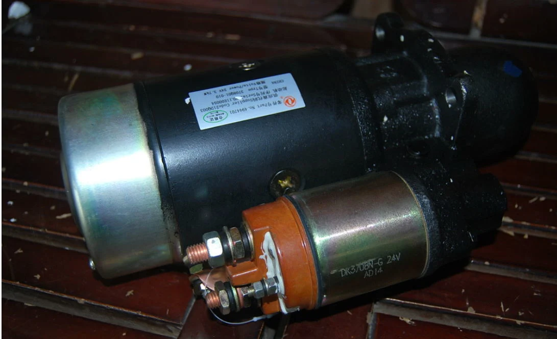 Cum-mins alternador de motor diesel para juegos generadores 3935530 24V 70A M11 Generador del motor