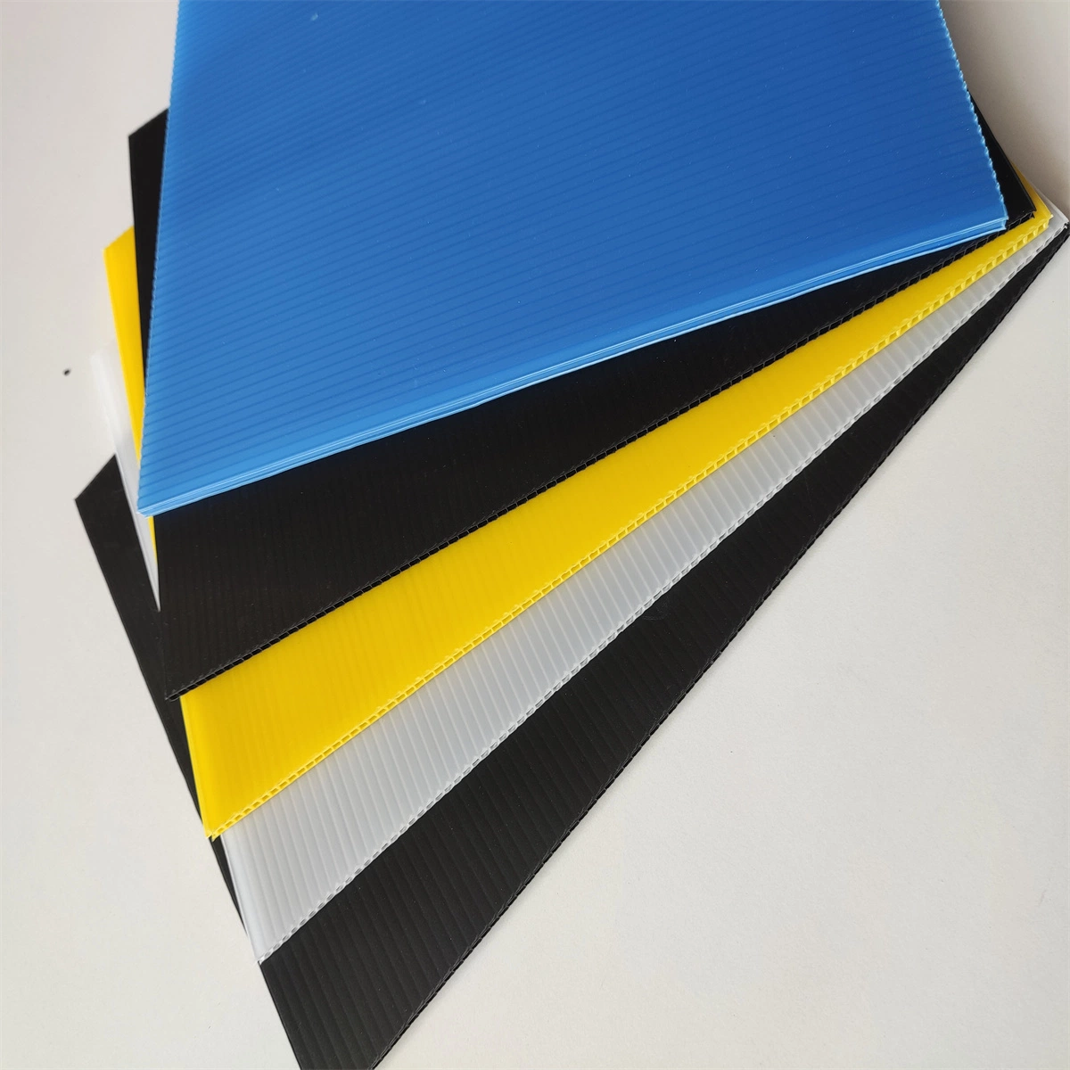 High-Performance Afforded Waterproof PP Hollow Corrugated Sheet for Buliding