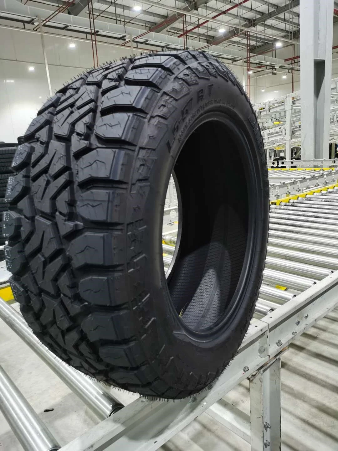 Neumático irregular 35x12.50R17LT RT de suministro de fábrica de Tailandia el neumático con la máxima calidad, el patrón de venta caliente, utilizado para el SUV de ruedas