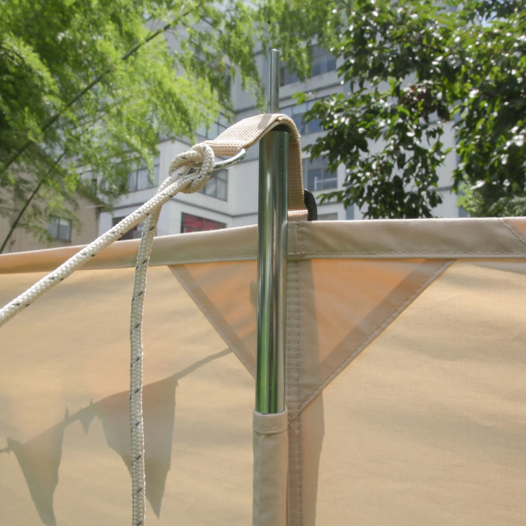 Multi-Layer 210g Polyester-Cotton Fabric Reinforcement Easy Installation Adjust Wind Screen