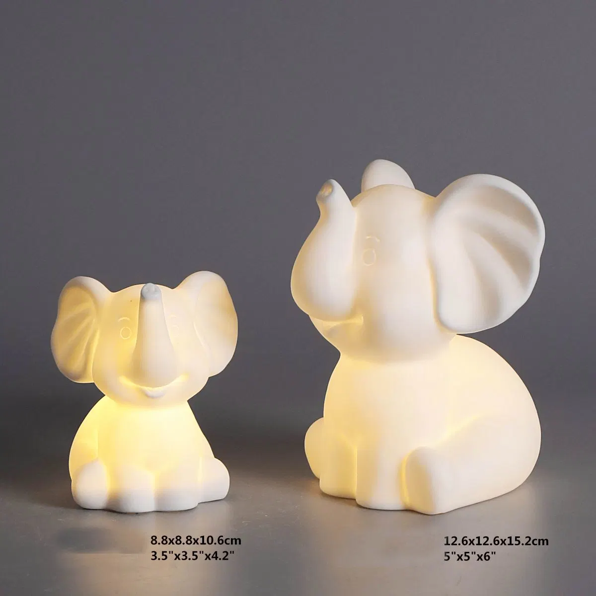 Ensemble de 2 statues d'éléphant en céramique, décoration de table avec LED, décoration de Pâques mignonne pour les enfants, cadeau d'animal en céramique avec LED pour Pâques.