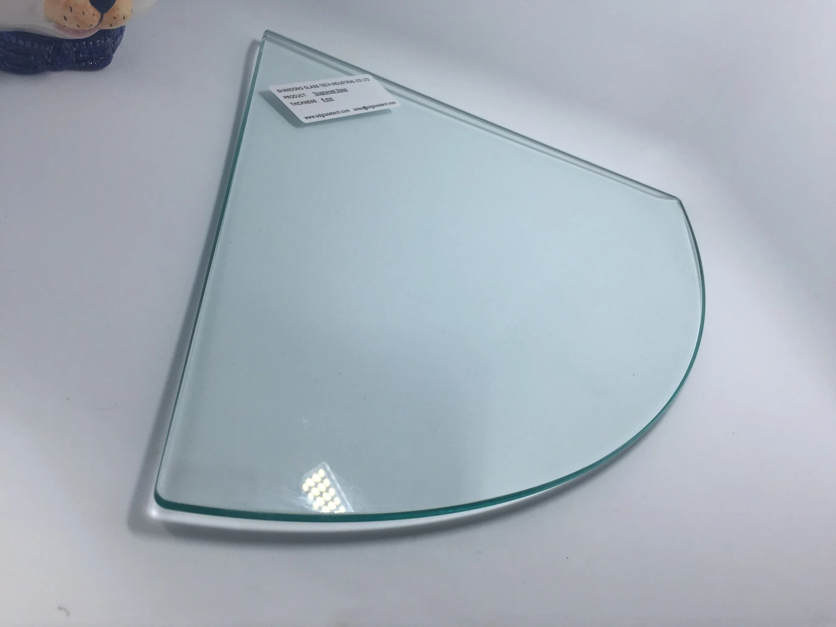 Clear Float Toughened Glass 4mm with Arc-Shaped Edge