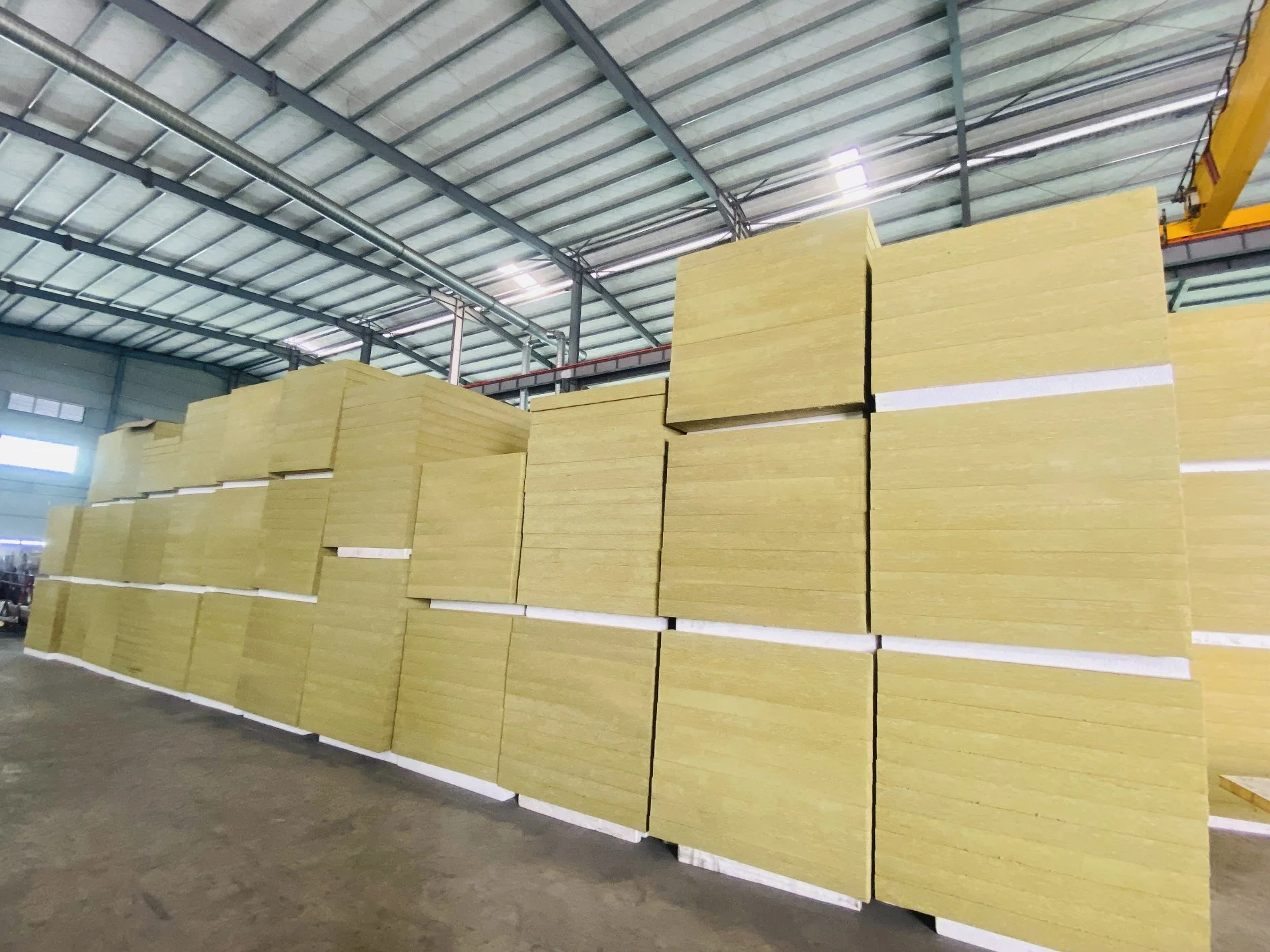 High Density Class a Fireproof Rock Wool Board Thermal Insulation and Sound Insulation Rock Wool Sandwich Board