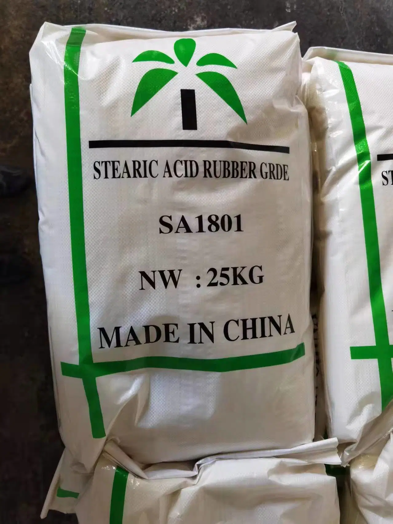 Factory Supply Low Price Beads Form Crystal Stearic Acid Chemical Cosmetics