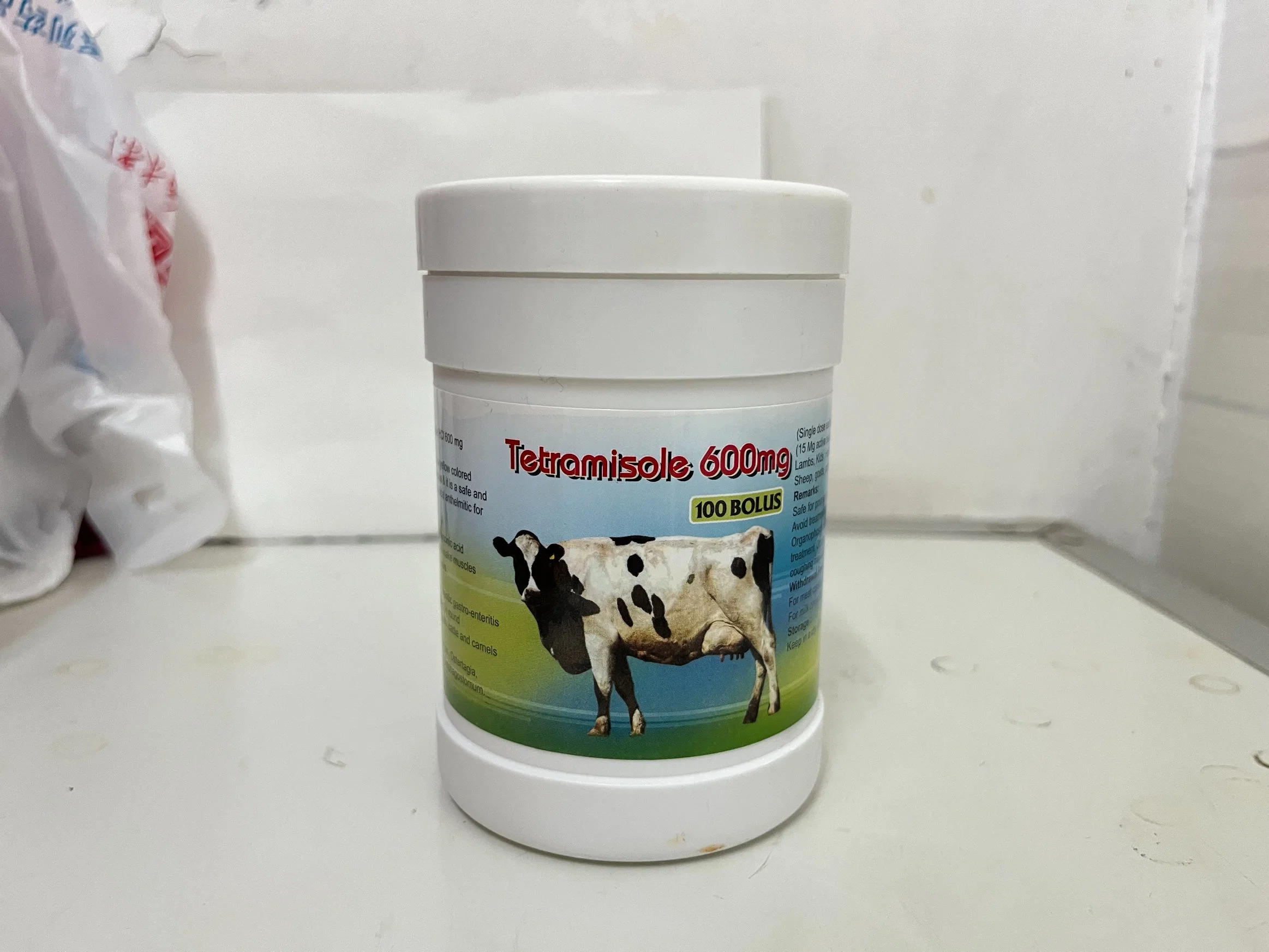 Antiparasitic Medicine Tetramisole Tablets/Bolus 150mg 250mg 300mg 600mg for Cattle Calves Sheep Horses Veterinary Medicine Animal Medicine