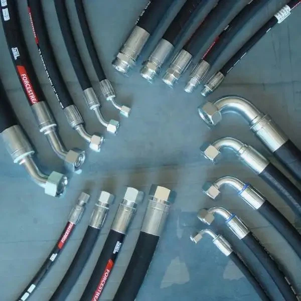 Hydraulic Rubber Hose with Smooth Cover R1 R2 R3 R4 R5 R6 R7 R8 R9 Mining Machine Tube Pipe PTFE Hose