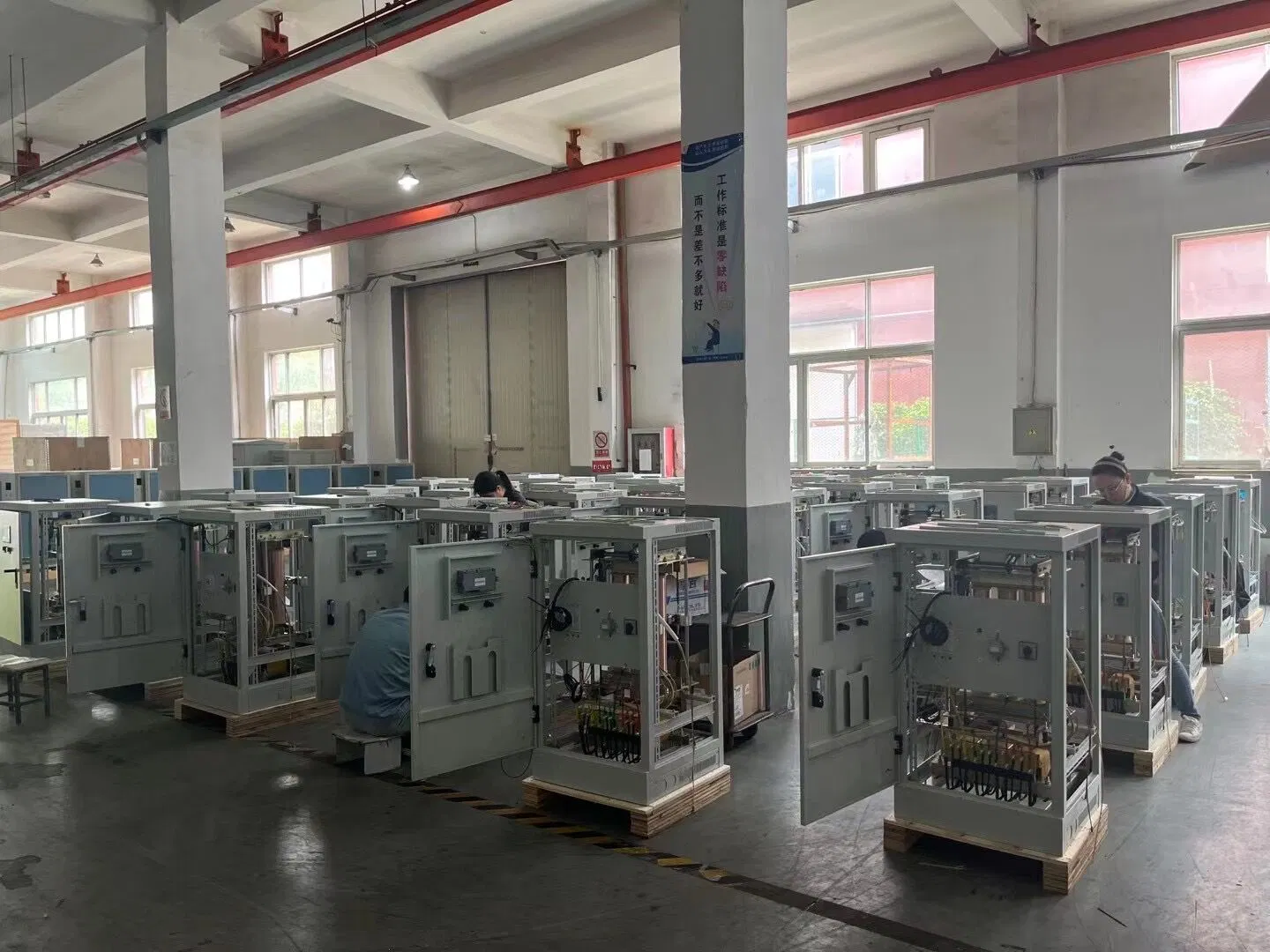 100kVA Compensated Automatic Voltage Stabilizer AVR SBW-100kVA for CNC Machine Tool