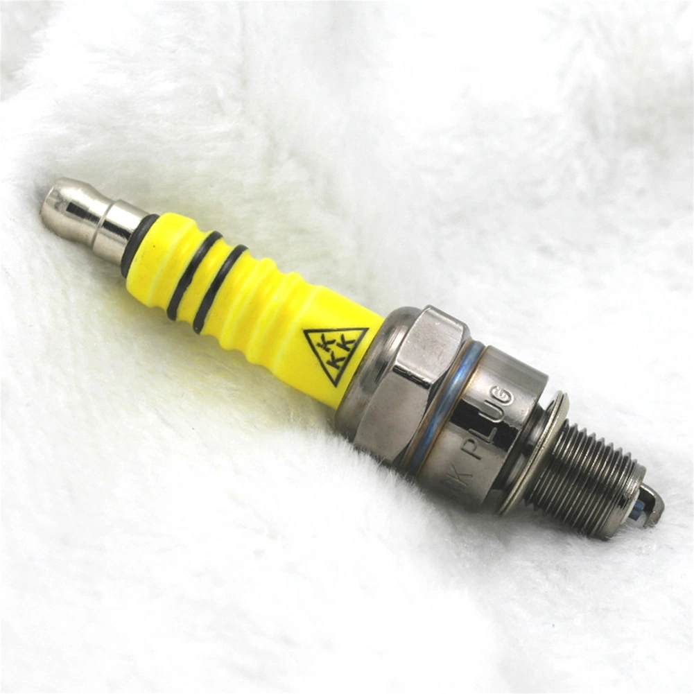 Partes de la motocicleta Spark Plug A7tc Atrtc Cr7hgp Cr7hsa para Gy6 50cc 70cc