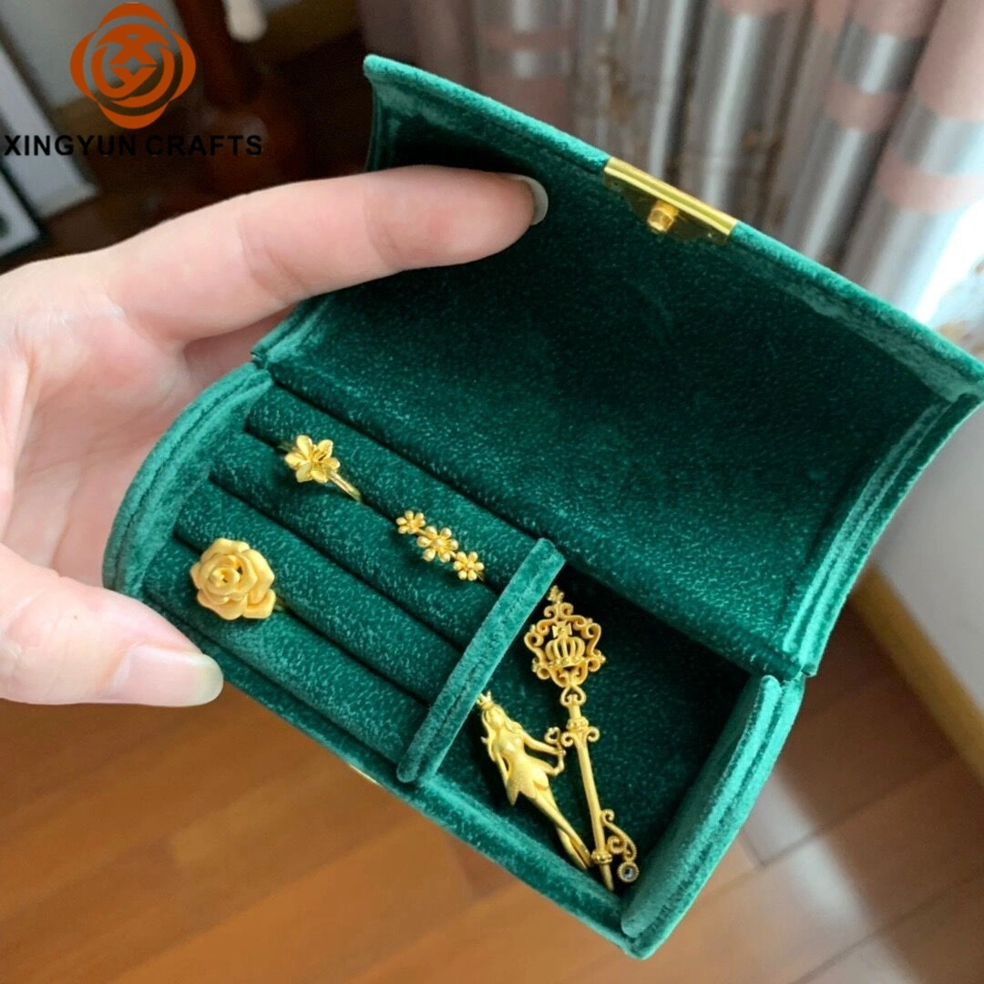 مجموعة مجوهرات خضراء اللون مخصصة سويدي هدية مربع بالجملة صغيرة حقيبة تخزين Jewel ساعة محمولة