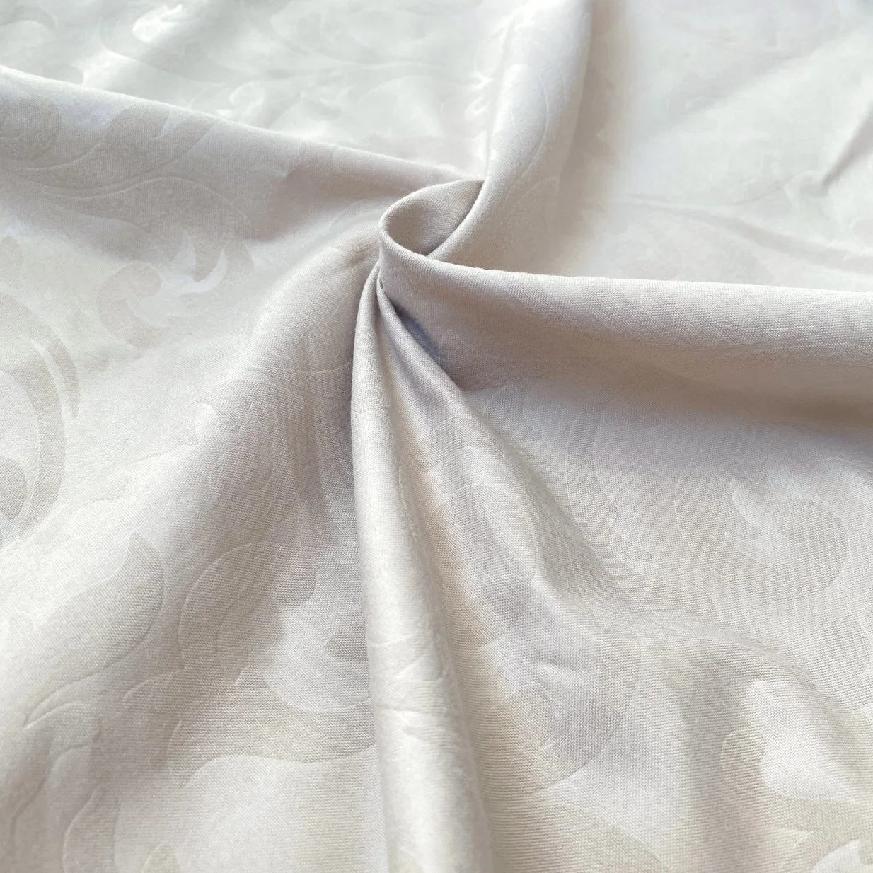 Hot Seelling Customize Embossed Dyed 100% Polyester Bed Fabric for Bed Sheet