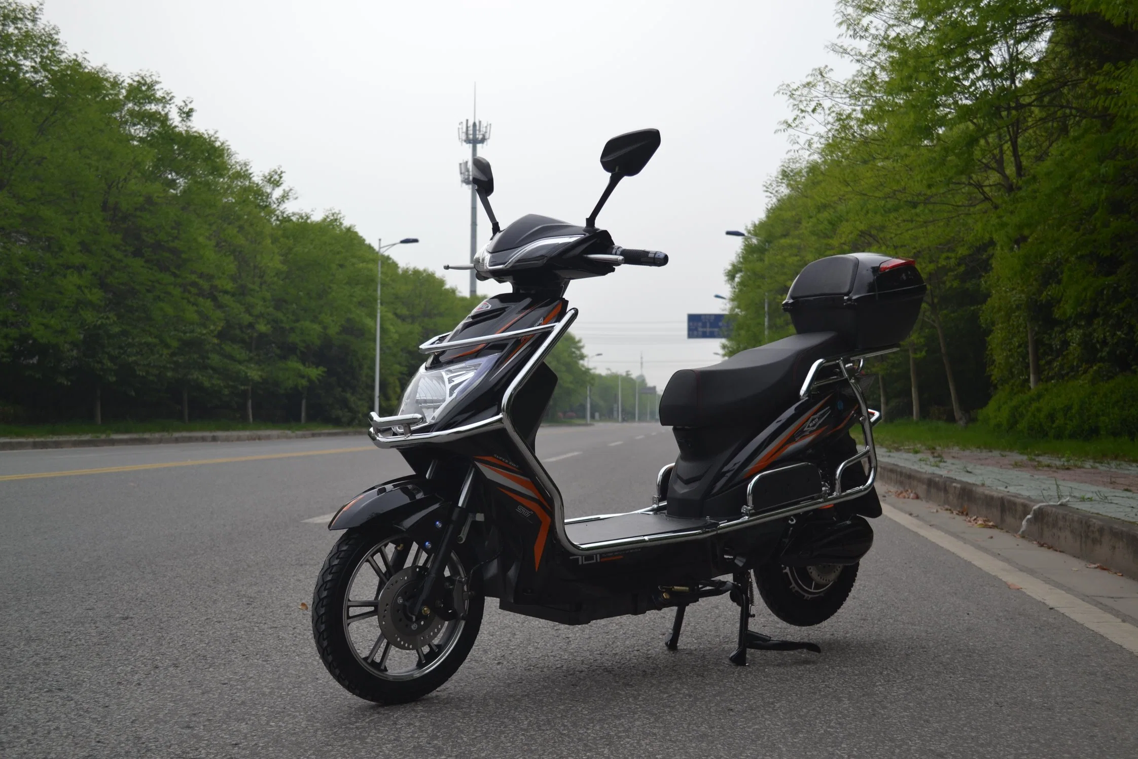 Factory Hot and Cheap City Electric Motorcycle Long Distance The Battery Removable