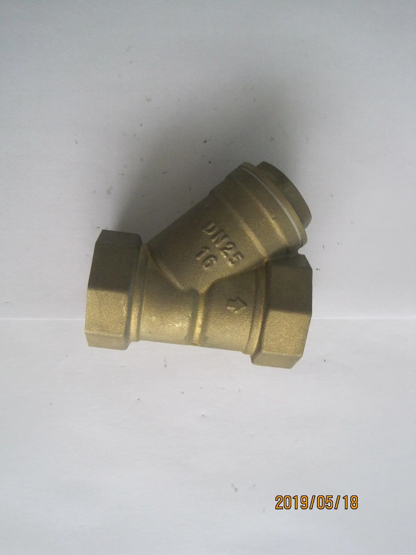 1 Inch Dn25 Brass Y-Strainer with Tapped Retainer Cap and Threaded End Connections