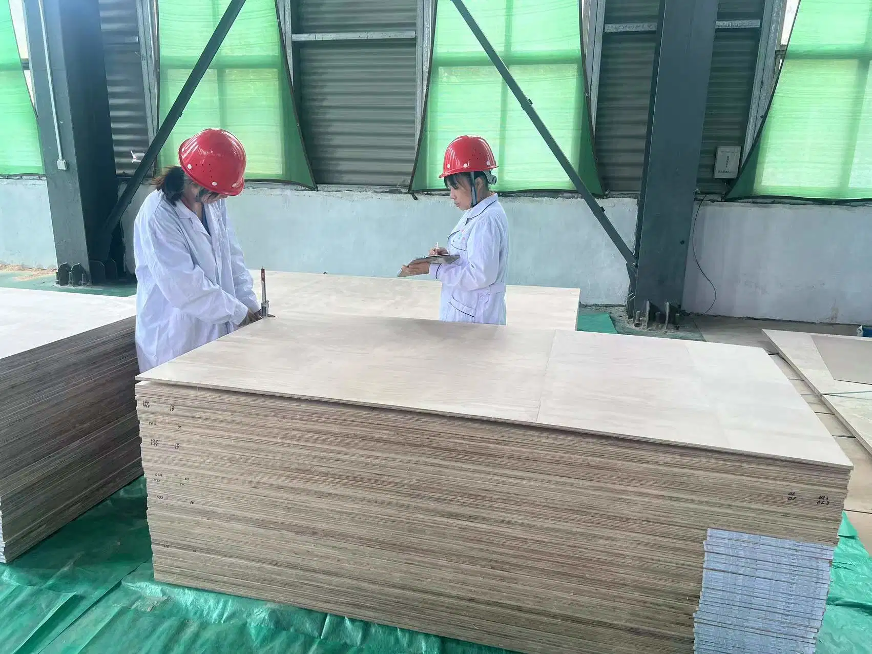 Hi-Tech Laminated Wood for All Industrial Applications