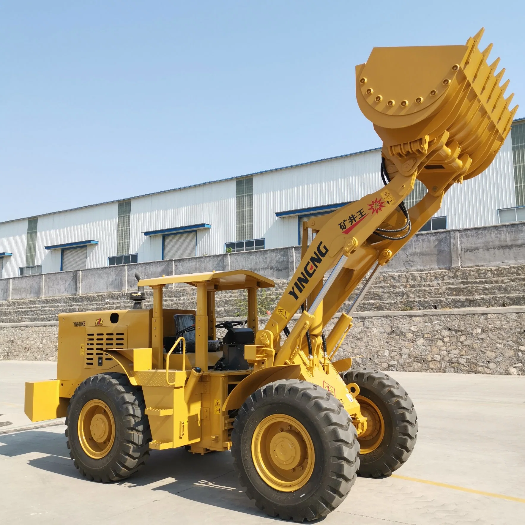 Low Fuel Consumption Loaders with Mechanical Control and High Configuration Cab