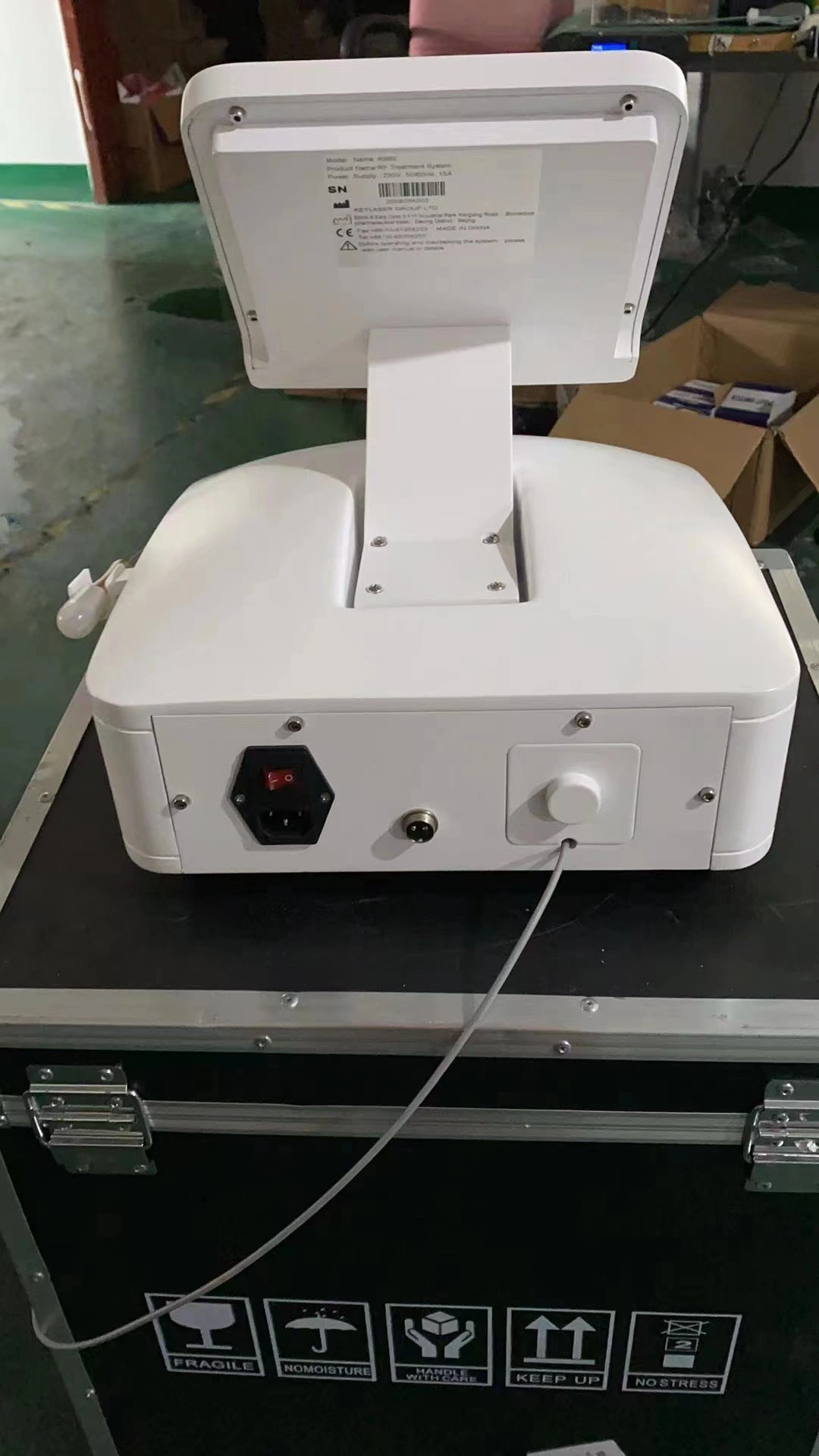 Traitement de l'acné Spider Vein Removal laser machine pour les cliniques 980 Laser à diode Nm pour retrait vasculaire