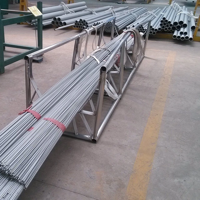 China Manufacturers Welded 202 301 304 430 410 316L 317L 321 Round Polished Stainless Steel Pipe for Making Machinery