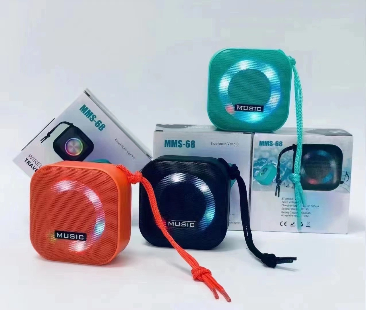 Ld-MMS-68 Mini portátil de luz RGB tejido de conexión inalámbrica Bluetooth Deportes al aire libre Audio estéreo altavoz de radio