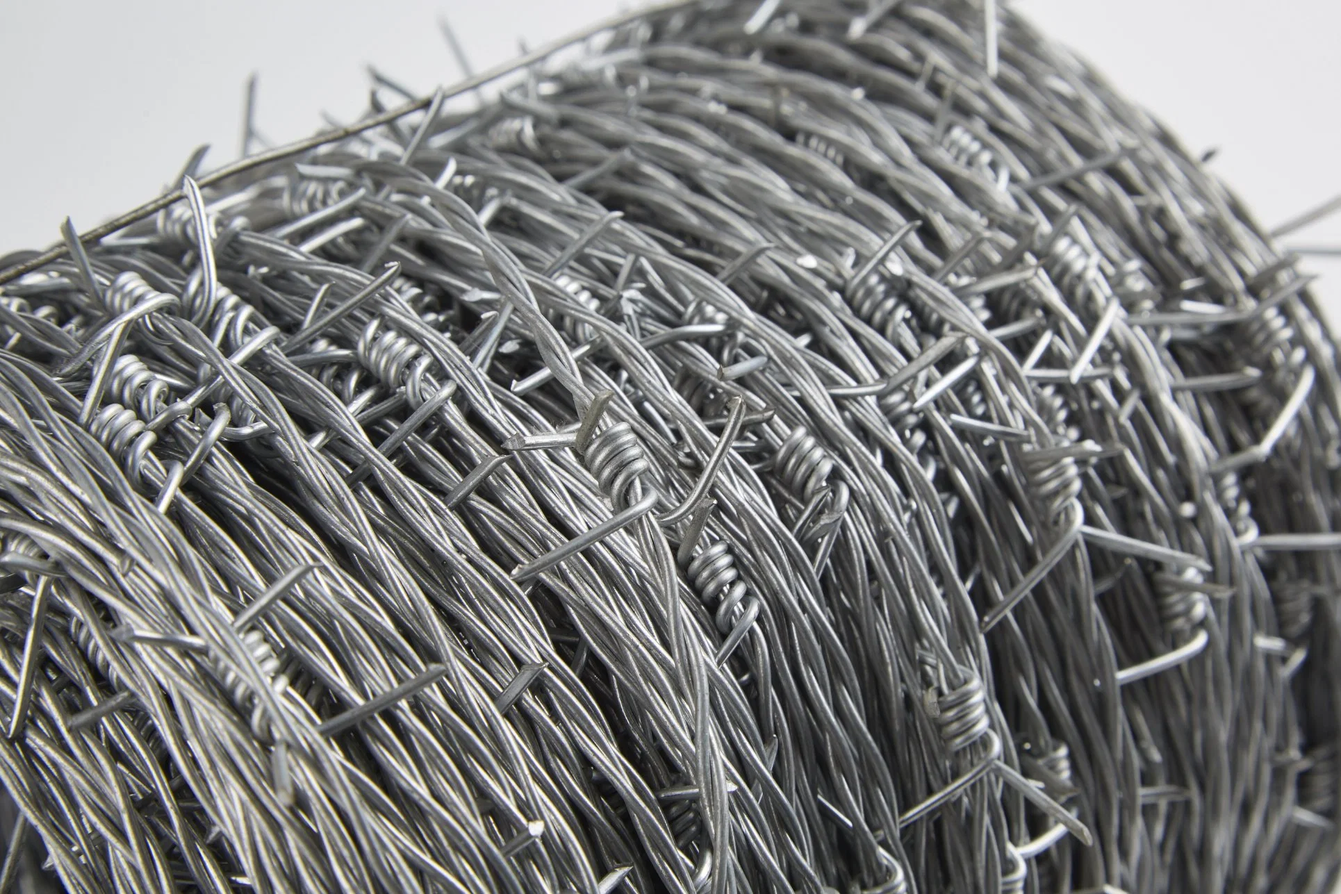 Cheap Price Security Barbed Fencing Wire 1.6mm 500m Galvanized Barbed Wire Price