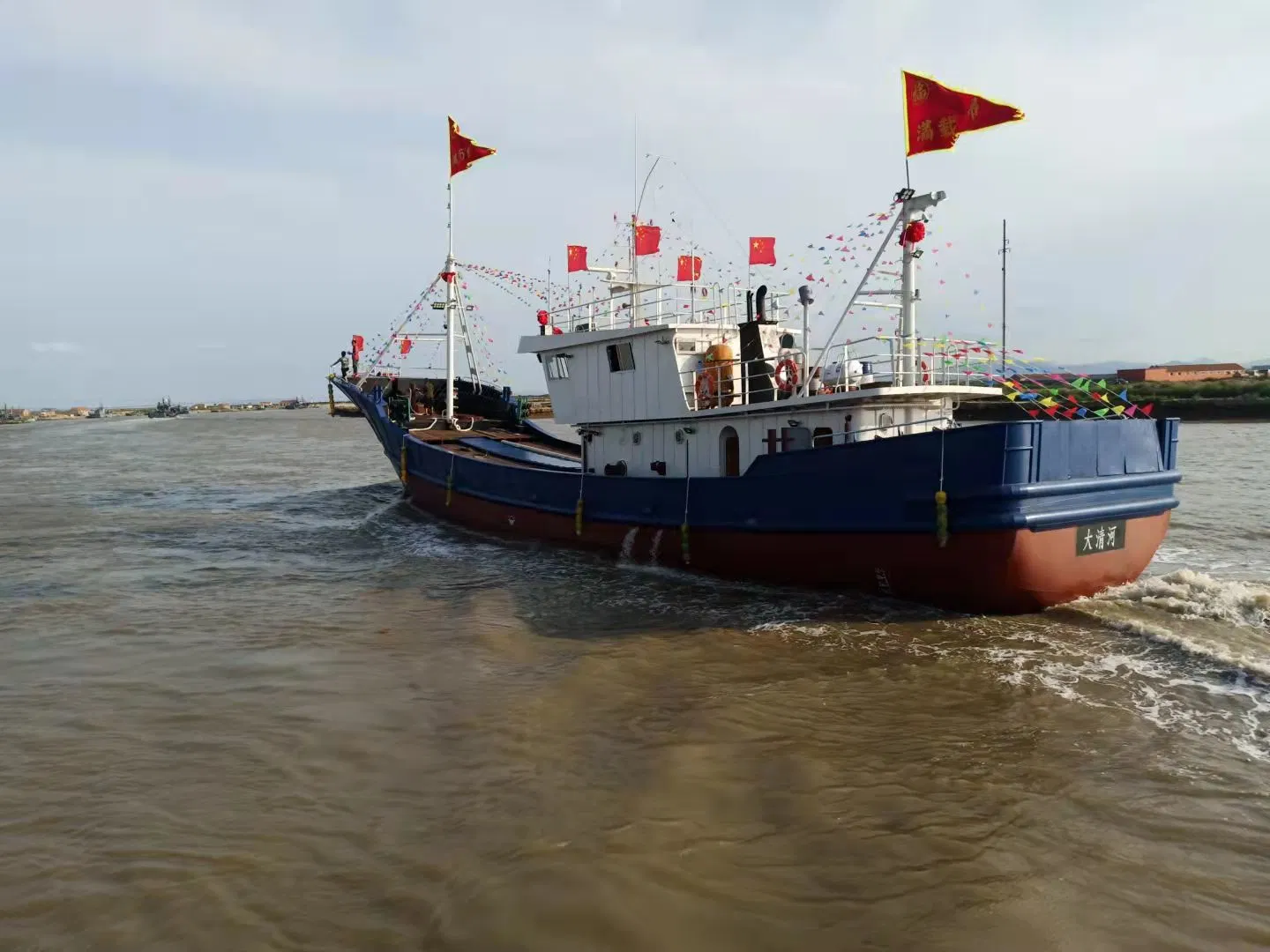 China 38m/125FT Steel Commercial Trawler and Gill Net Freezing System Fishing Ship for Sale