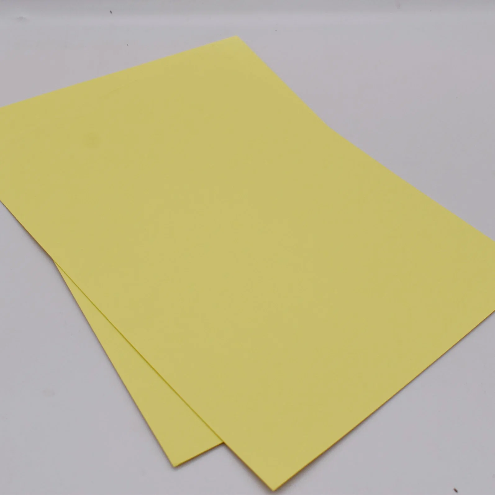 Tarjeta de papel de impresión de colores