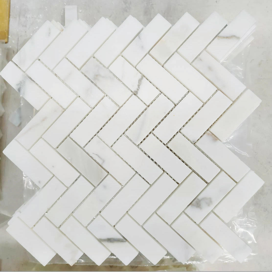 China Building Material Ceramic Tile Floor Tile Bathroom Tile Mosaic Tile Marble Tile Flooring Tile Stone Tile Stone Mosaic