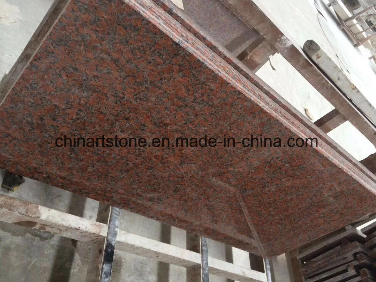 Chinese Maple Red Granite Slab and Tile (G562) for Building Decoration