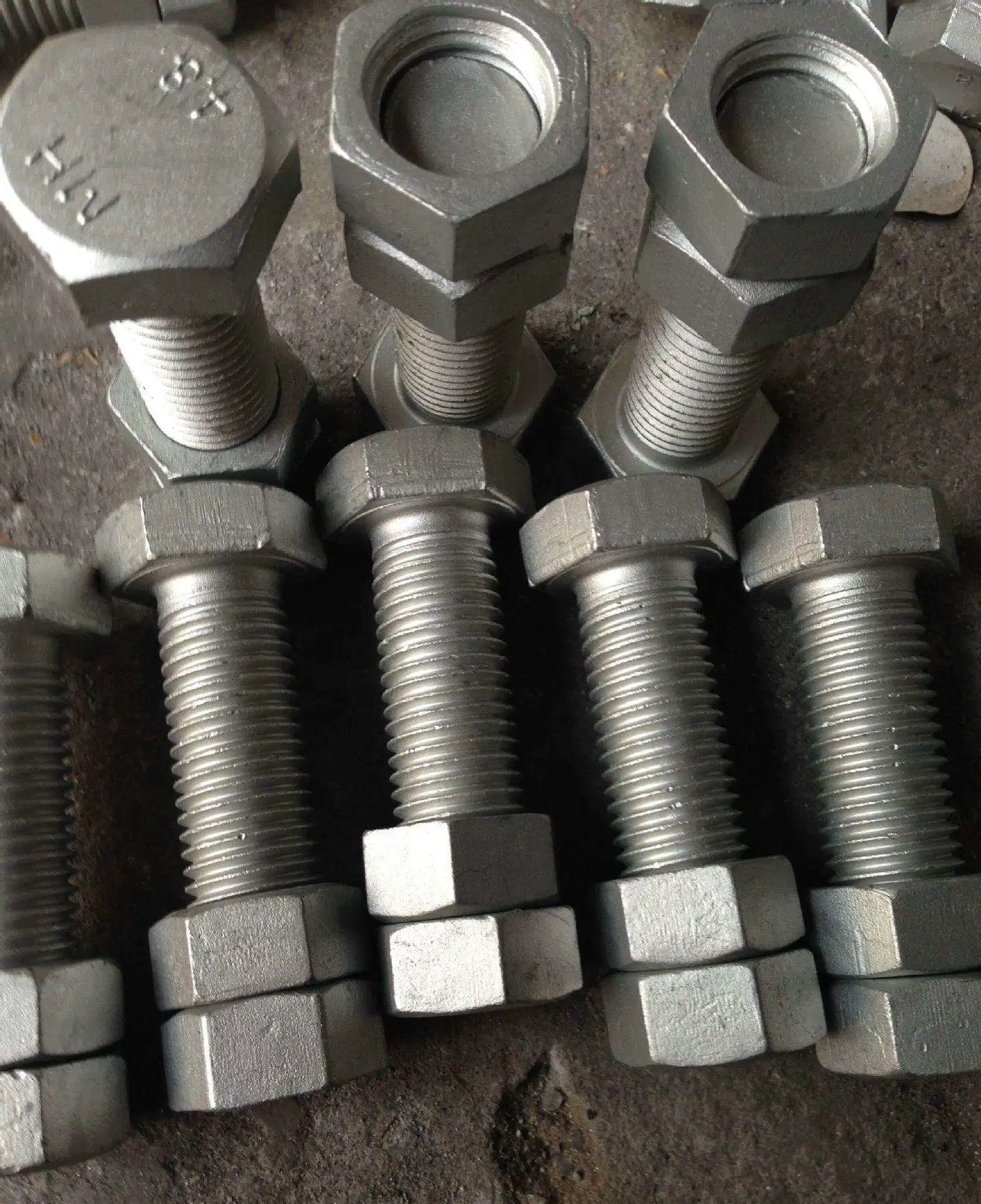 High-Quality DIN M16X30-1000 Hexagon Bolts