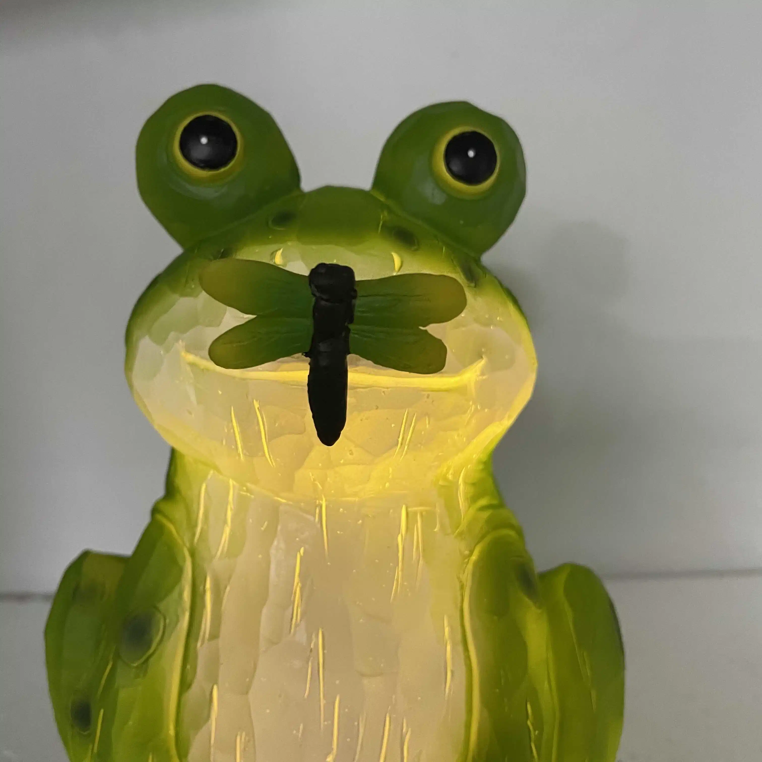 Garden Ornaments LED Light Animal Sculpture Frog Solar Garden Light Outdoor Lights Garden Sculpture Resin Crafts
