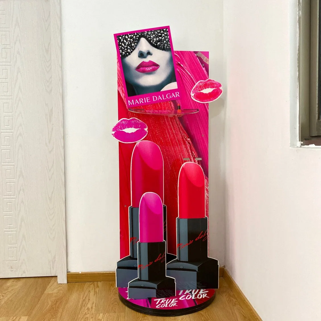 Retail Cosmetic Cardboard Counter Top Display Stand, Cardboard Counter Makeup Lipstick Display