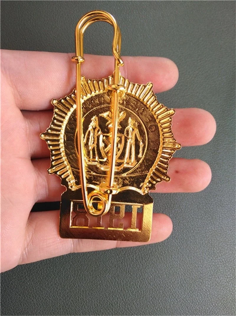 Custom shérif de la Police militaire de l'émail de l'armée de l'artisanat en métal pour les vêtements du Lions Club bouton PIN personnalisé a connu la Chine en alliage de zinc en usine d'un insigne de cuir