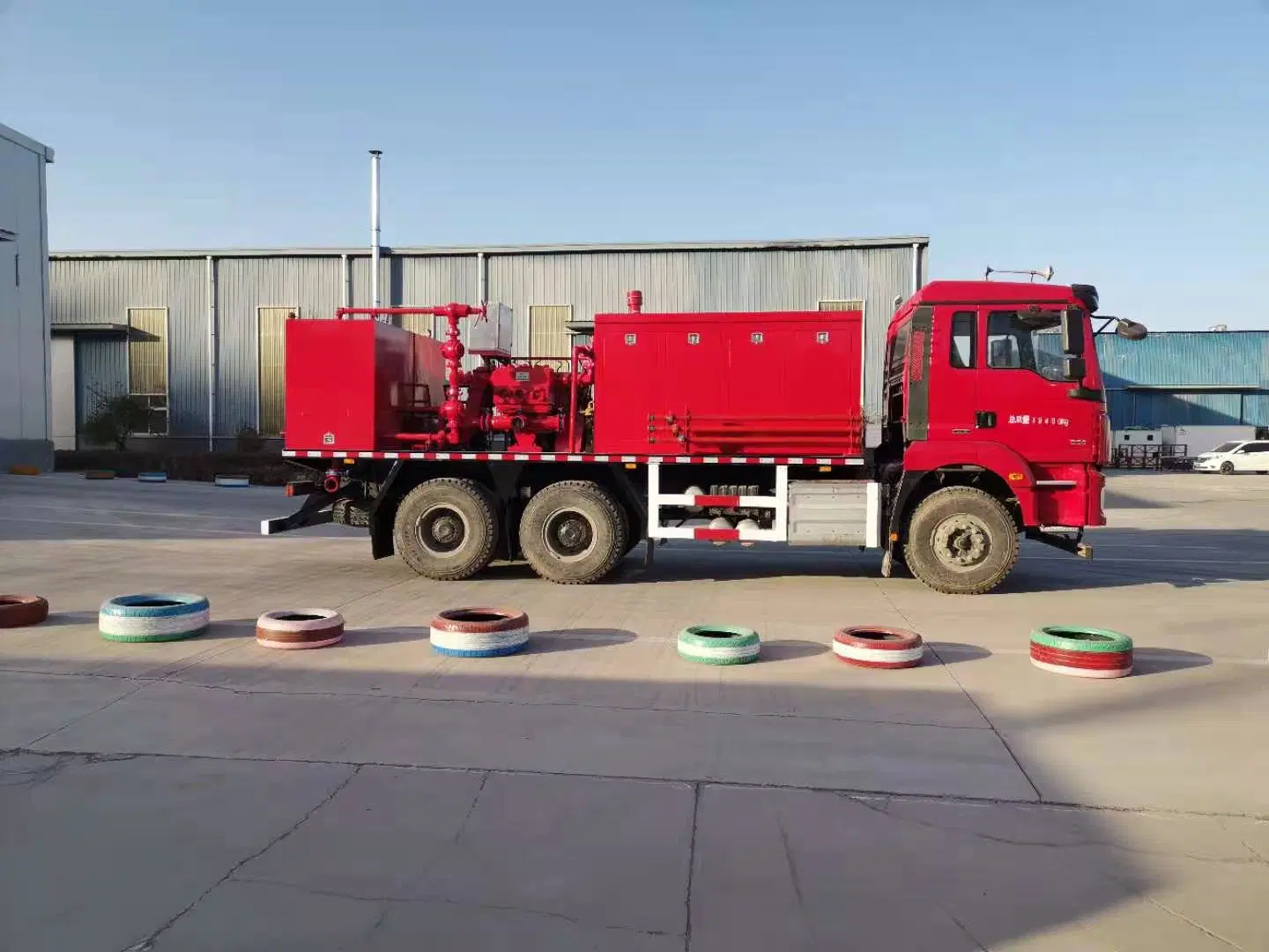 Shacman Weichai Engine 4*4 6*4 Oil Field Fracturing Truck Sinotruk