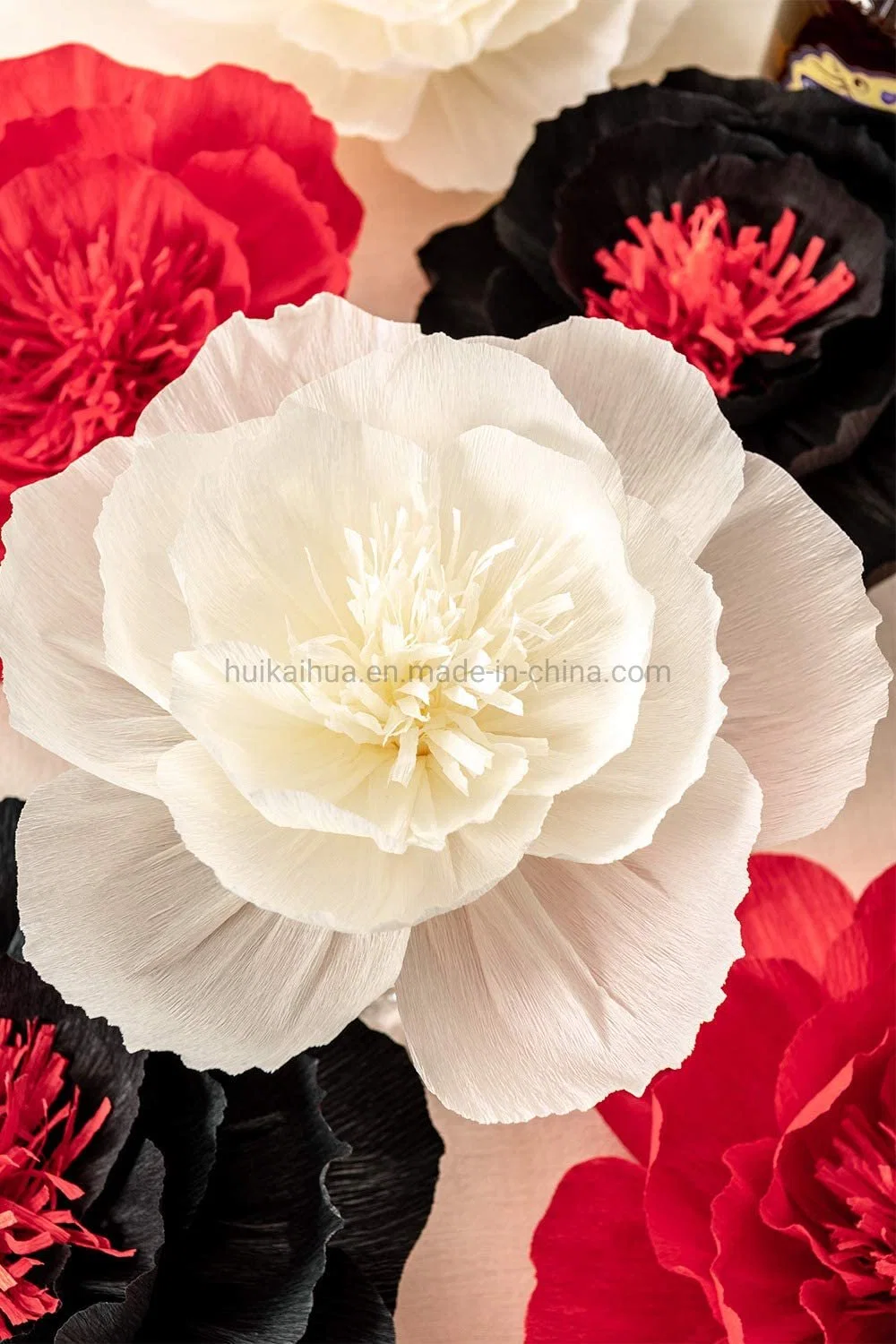 Negro y rojo tema Crepe papel Flores 3D hecho a mano bricolaje Hojas Fiesta de boda decoración Artesanía pared fondo