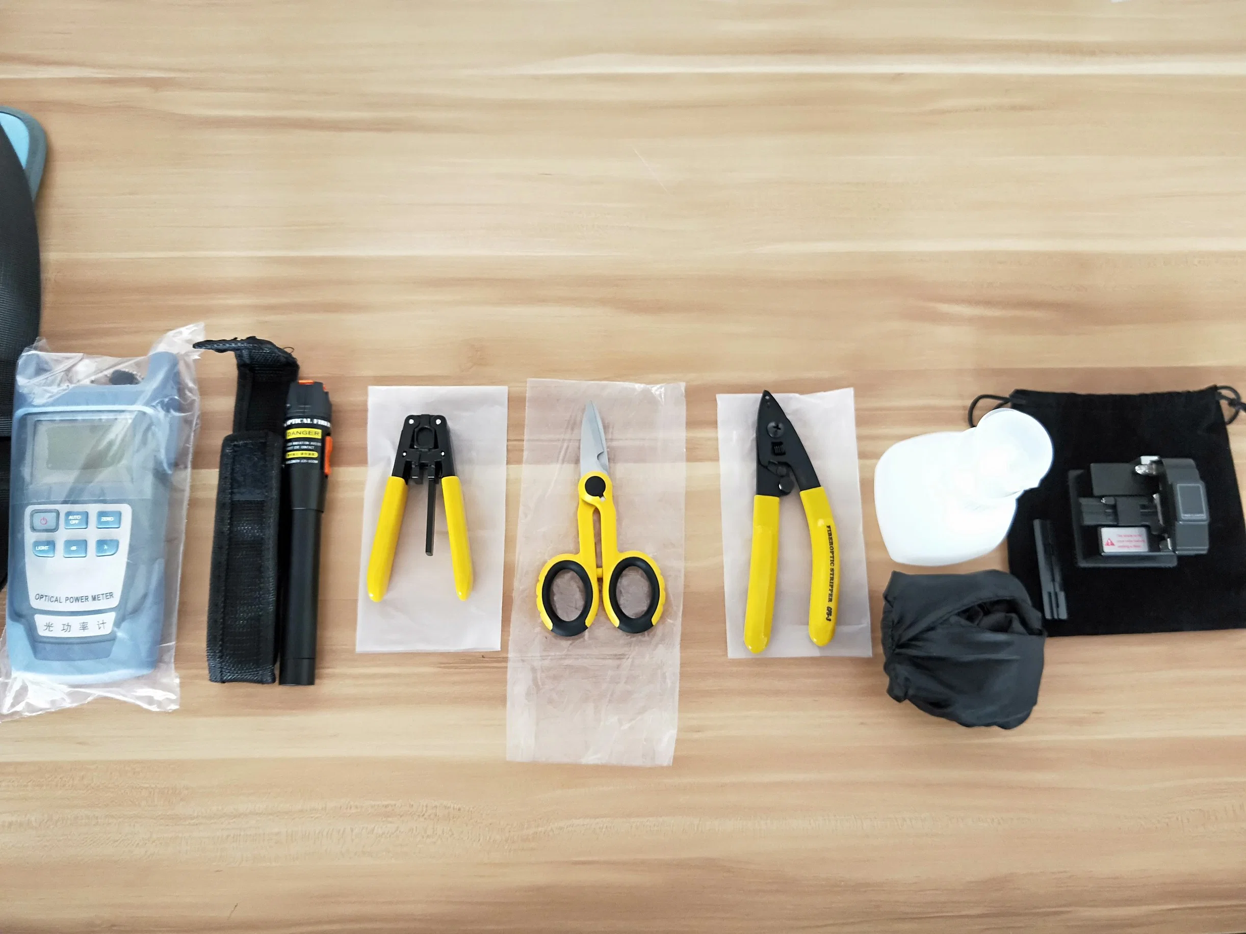 Fiber Optic Tools Bag Package with Vfl Cleaver FTTH Tool Kit