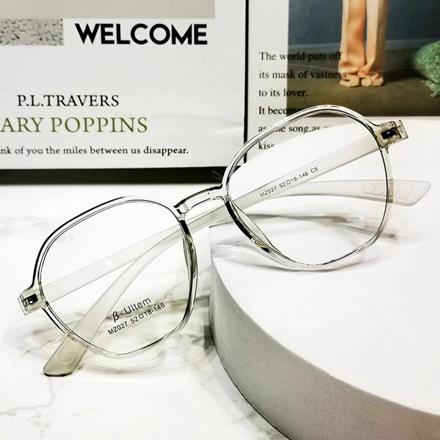 Transparent Clear Eyeglasses Tr90 Glasses Frame Retro Polygon Stylish and Ultra-Light Unisex Plastic Optical Frames