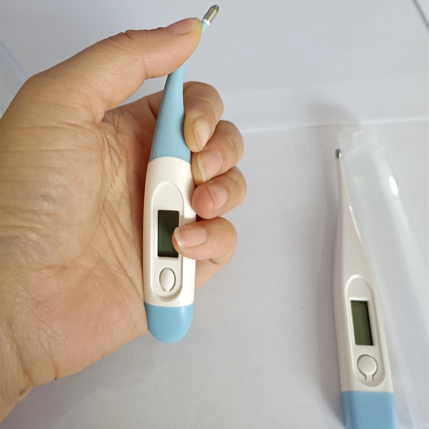 La temperatura corporal, instrumento de medición de termómetros digitales con CE