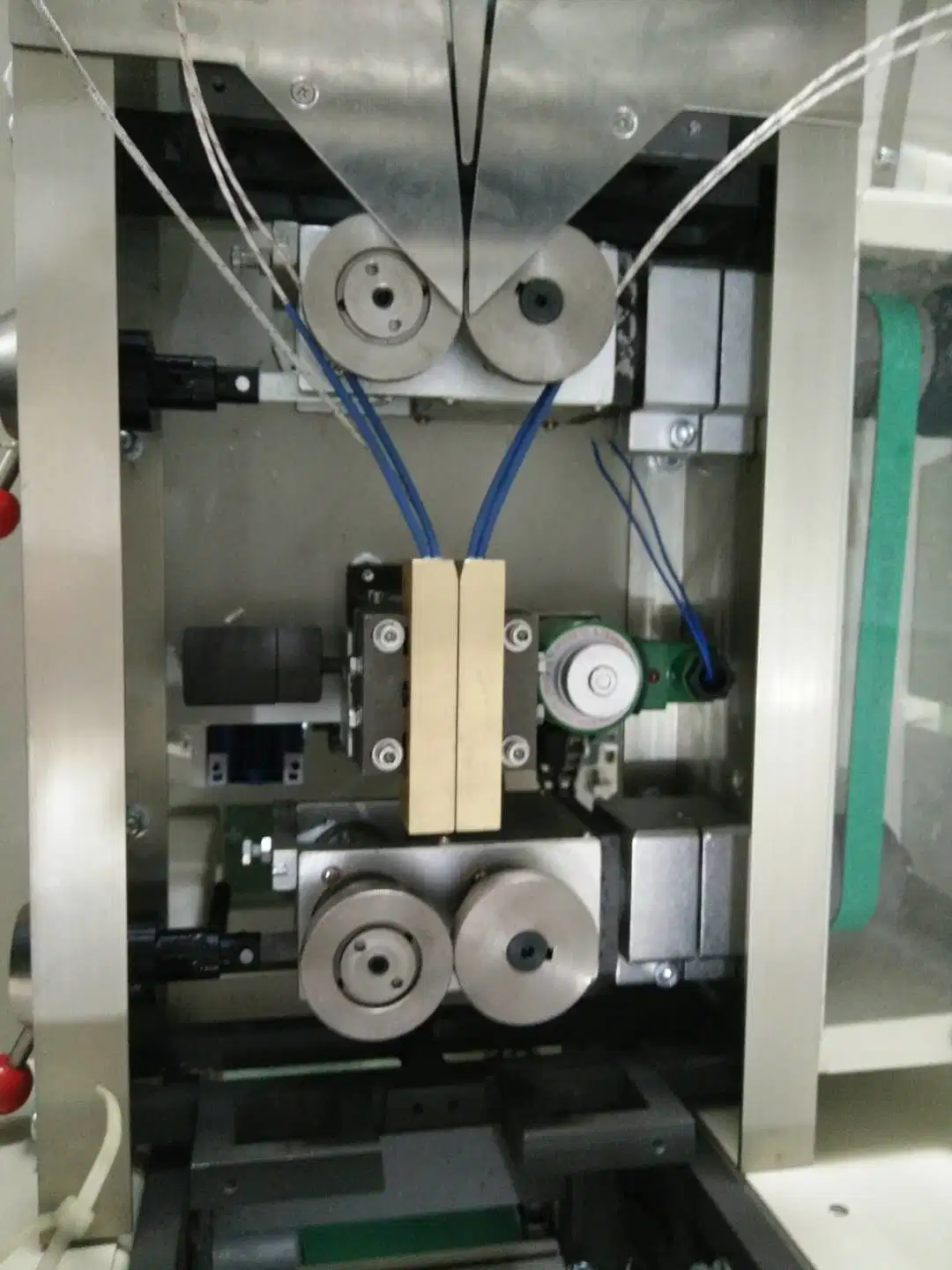 Automatic Packing Packaging Machine for Wet Wipes Gearbox in Lahore Pakistan Automatic Tissue Sanitary Pad Baby Diaper Packaging Packing Machine