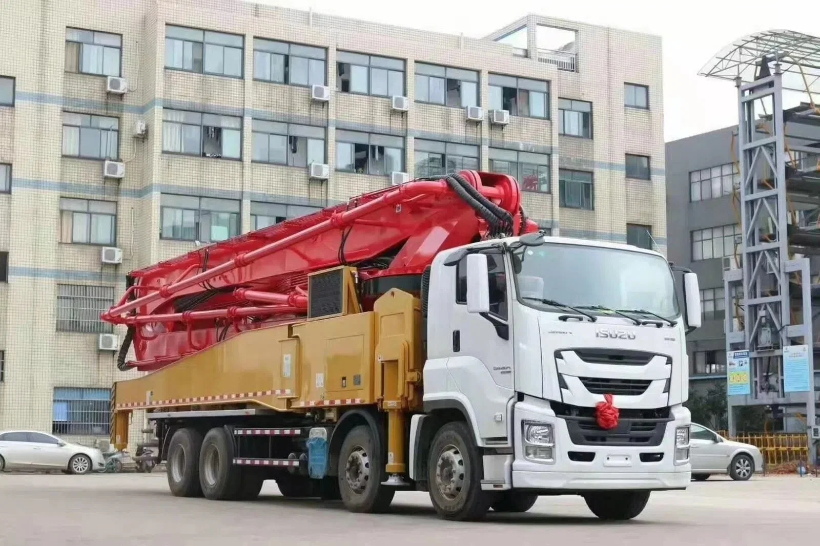 La marca japonesa de la bomba de hormigón de Giga carretilla China 4 62m del eje de la pluma de la carretilla de la bomba de hormigón hidráulico