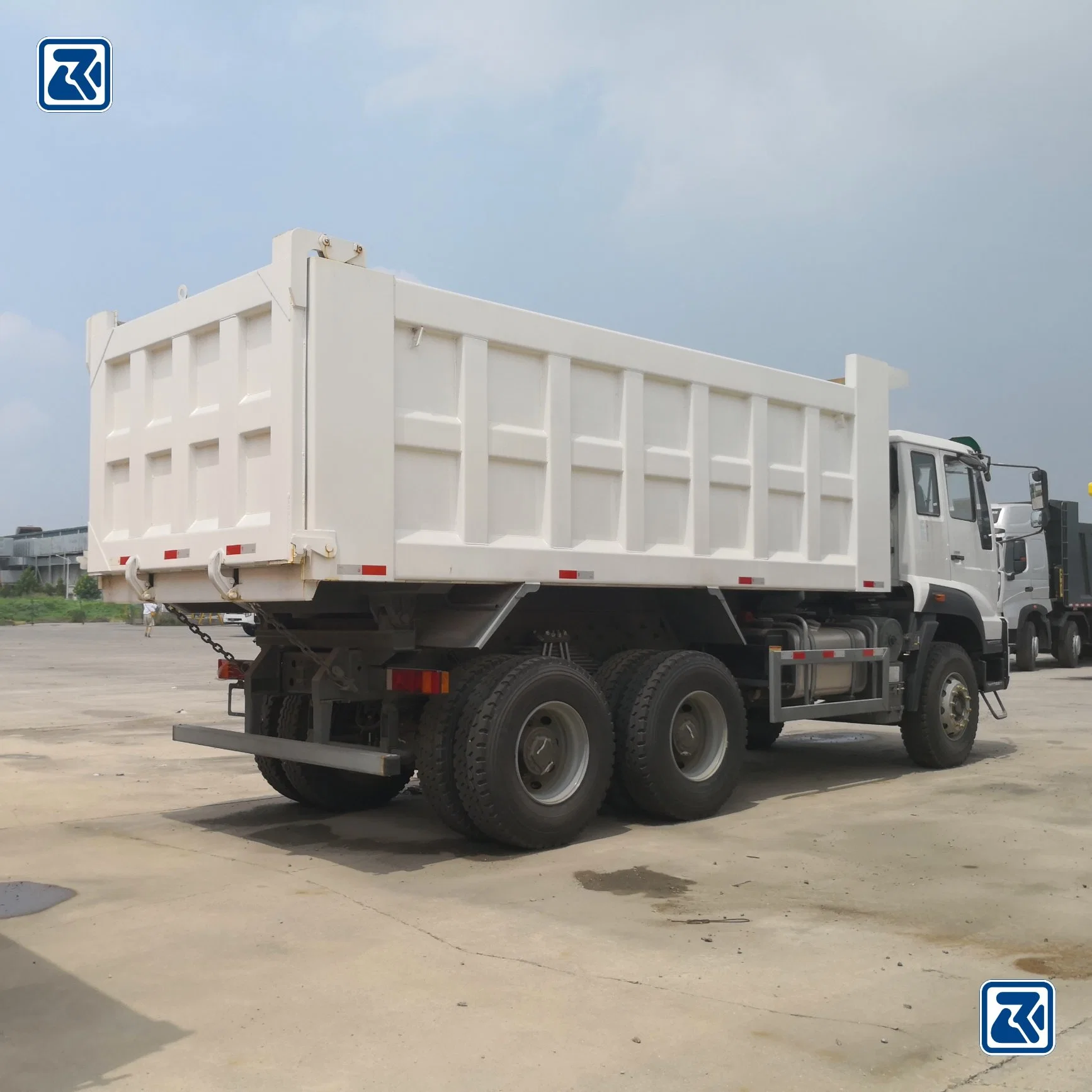 Shacman/Sinotruk/Sinotruck/Sino 25 Ton 6X4 10 Wheelers HOWO Dump Tipper Truck for Mining/Construction