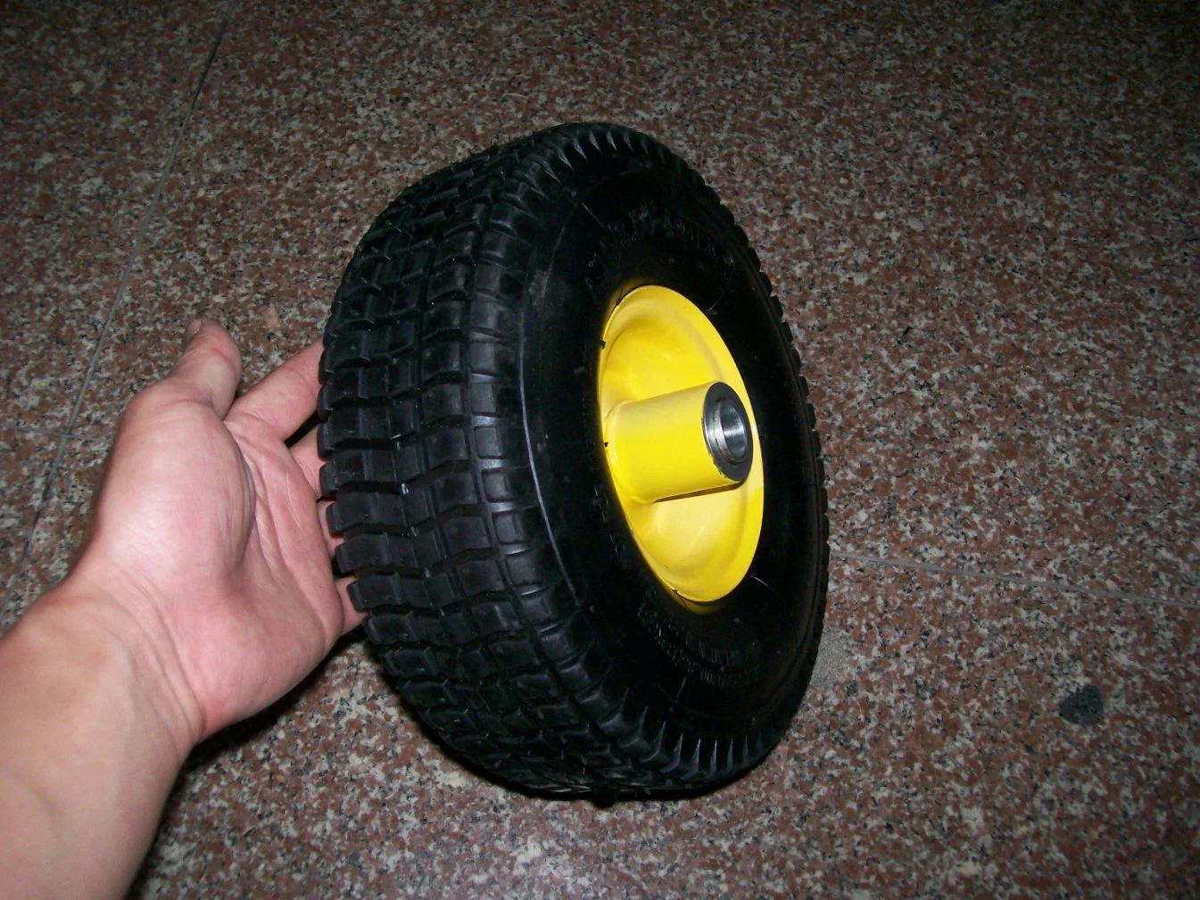 High Load Capacity Durable Pneumatic Rubber Wheel for Wheelbarrow (3.50-4)