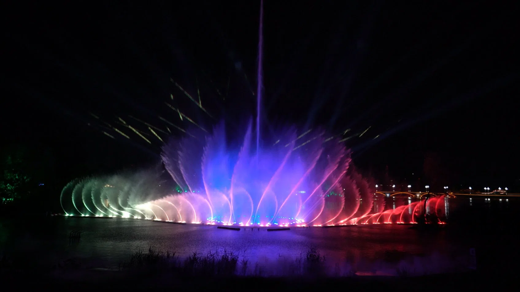 Amazing Dancing Music Fountain Show with Lasers Beam Lights Artificial Fog Dancing Stage Machinery Phoenix Sculpture